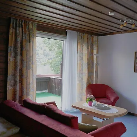 Haus Kapeller 아파트 *